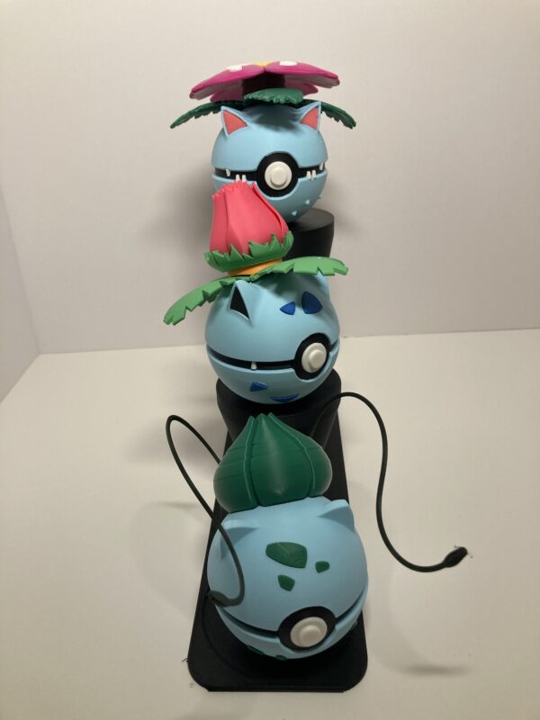 Bulbasaur/Ivysaur/Venusaur Themed Pokeballs